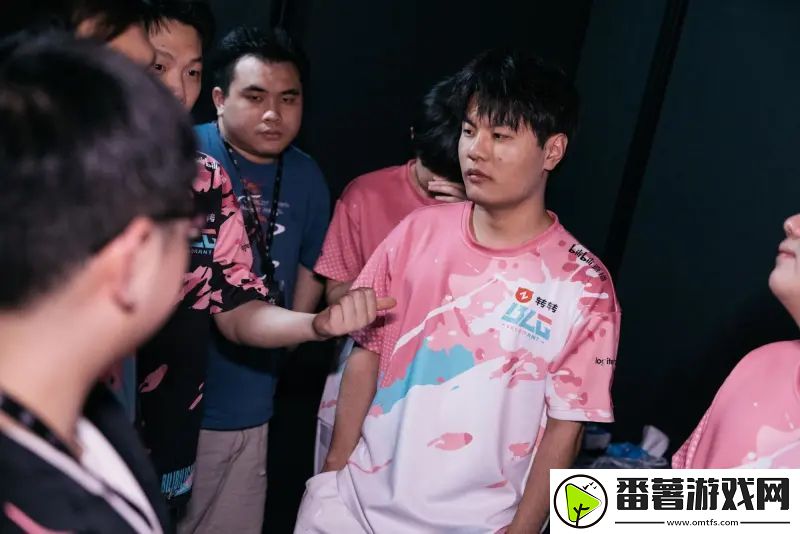 blg发布对阵edg赛后返图并配文