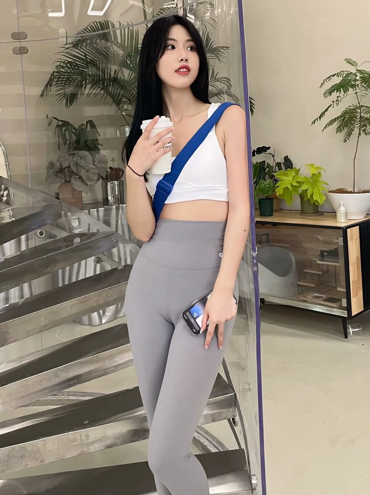 练瑜伽了一道缝什么梗-有缝必火瑜伽锻炼图片