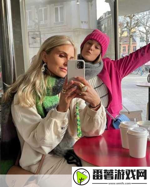 3个人玩3q感详细经过：1.-＂三人共舞：3q感的精彩互动与体验